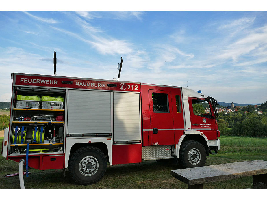 Naumburger Jugendfeuerwehr hilft an der Weingartenkapelle (Foto: Karl-Franz Thiede)